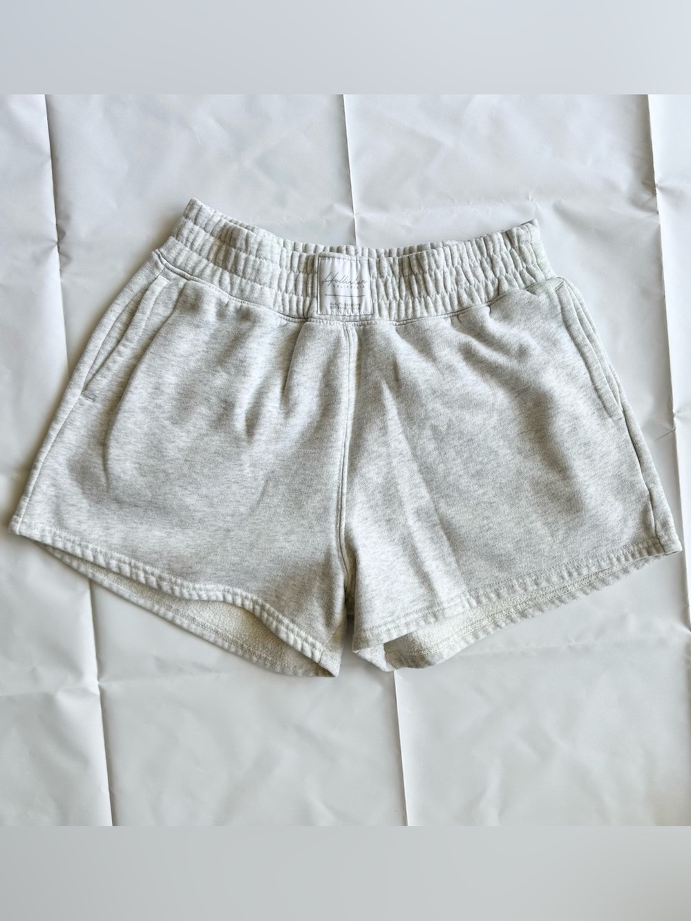 Hollister ultra high rise gray sweatshorts, size small